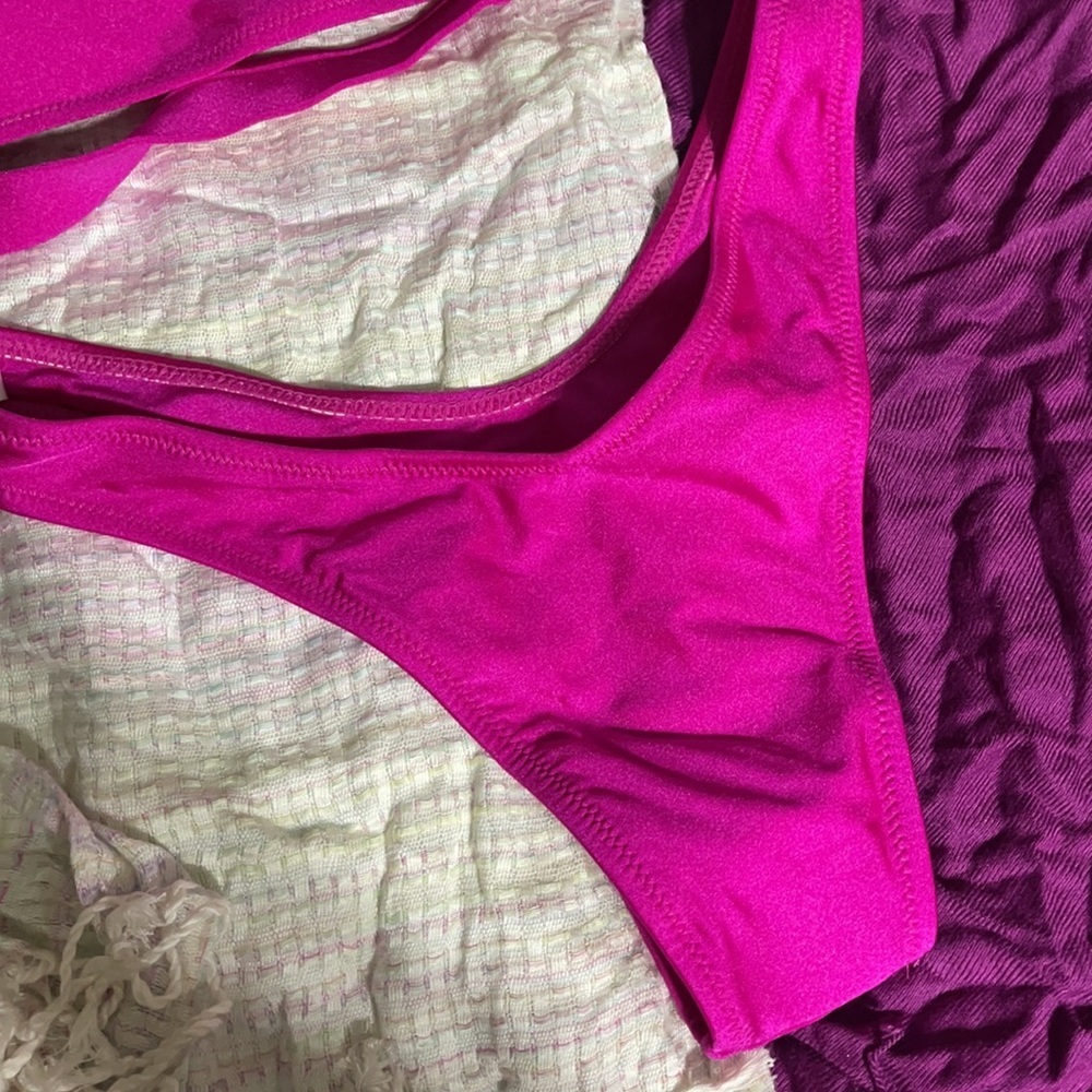 Nwot women’s M bikini - Picture 2 of 5